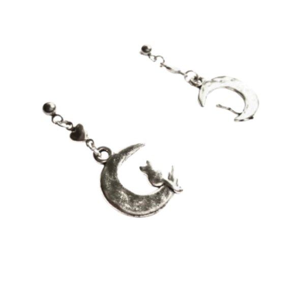 CATS ON THE MOON EARRINGS - Picture 2 of 3